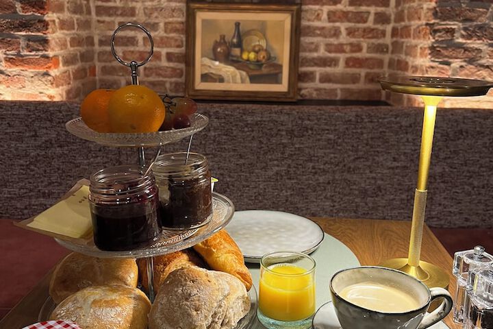 Breakfast/Coffee Service 38 of 44