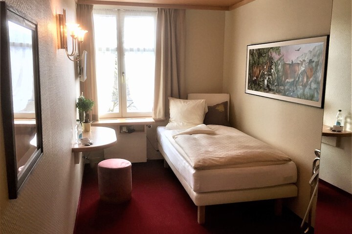 Room 7 of 56