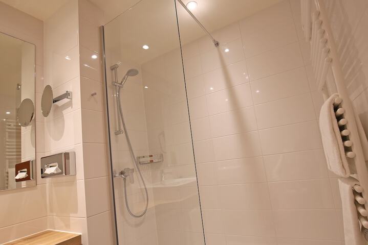 Bath Photo