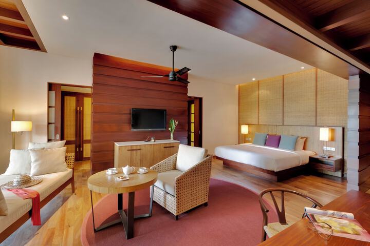 Room 4 of 91