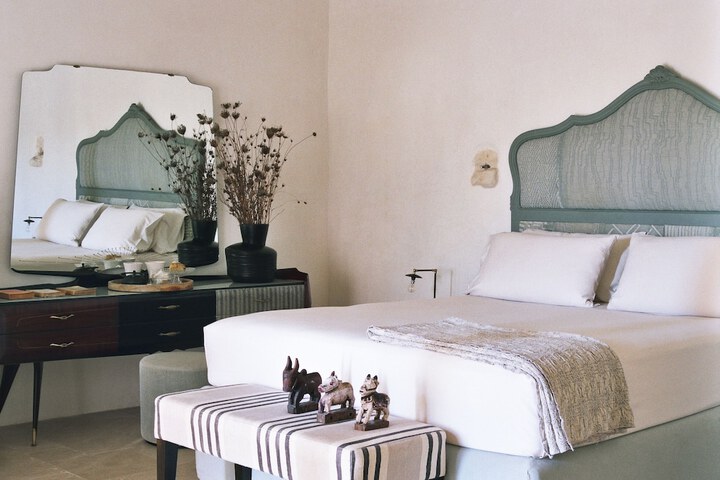 Room 25 of 143