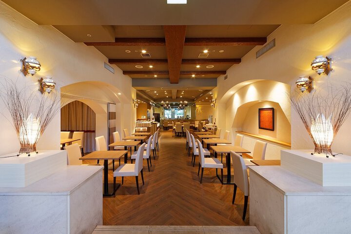 Dining Photos