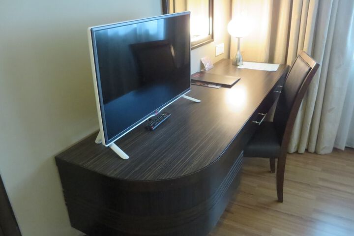 Room 17 of 40