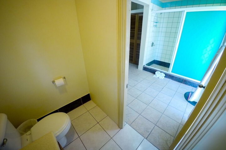 Room 170 of 258