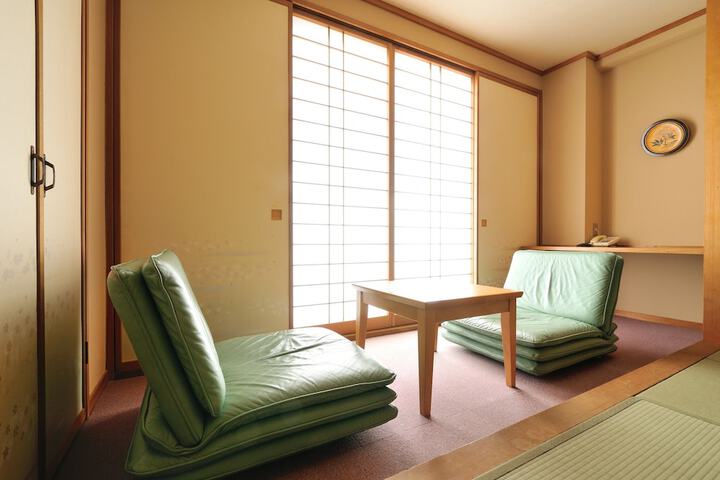 Room 5 of 59