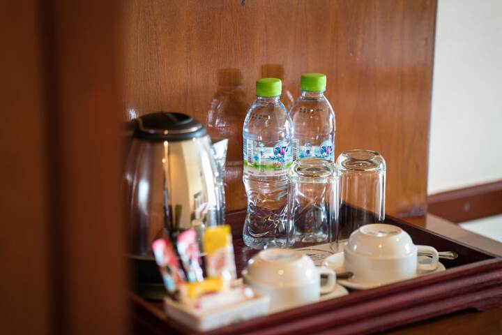 Room 4 of 51