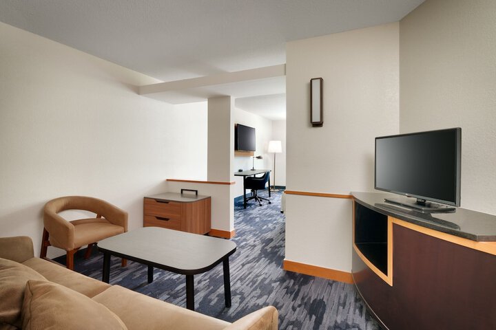 Room 10 of 31