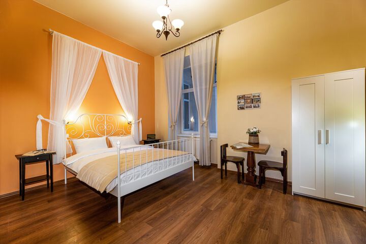 Room 17 of 50