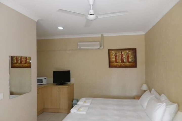 Room 6 of 54