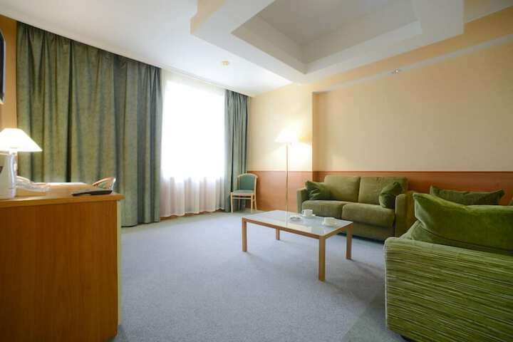 Room 18 of 42