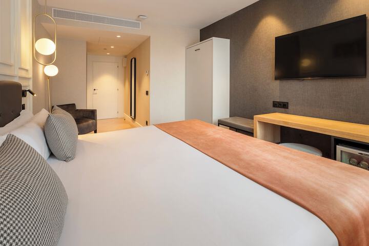 Room 25 of 62