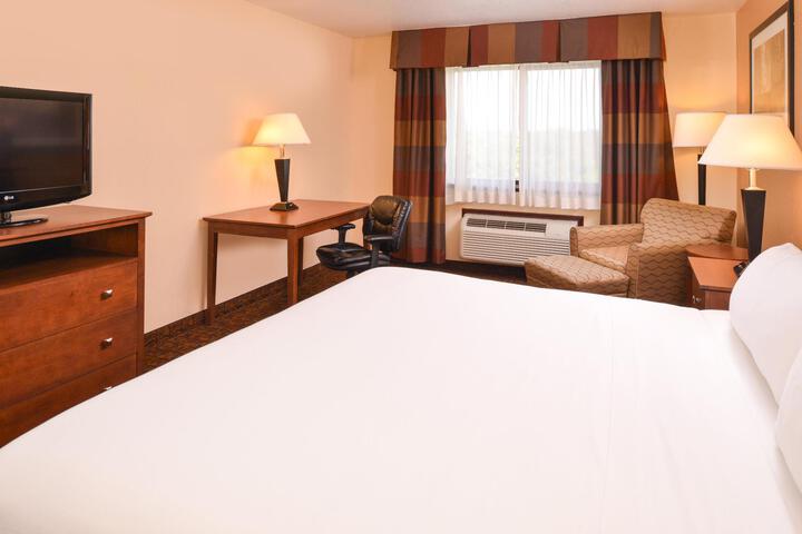 2 Queen Beds Suite (2 of 6)
