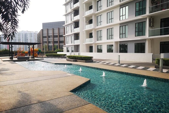 Pool 94 of 106