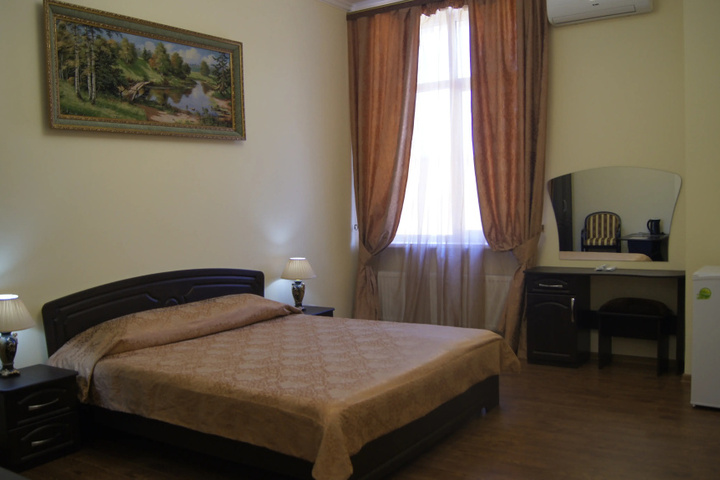 Room 10 of 46
