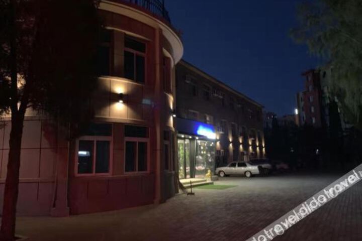 Hotel 8 of 25