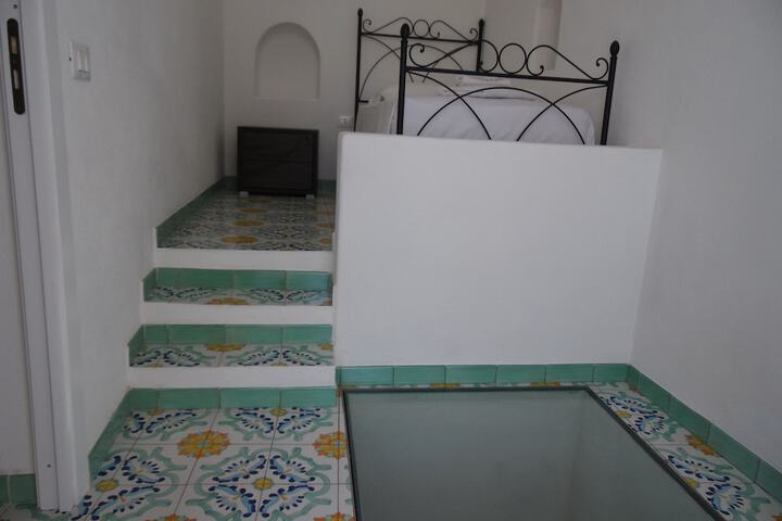 Room 3 of 72