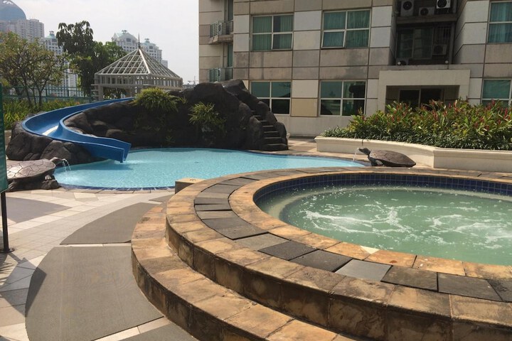 Pool Hotel