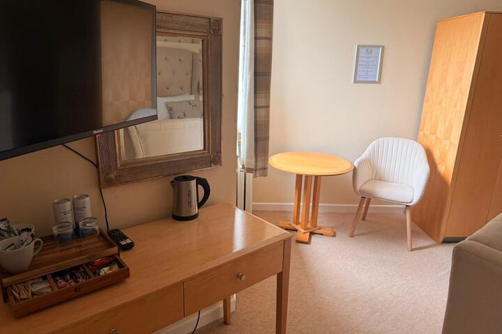 Room 11 of 52