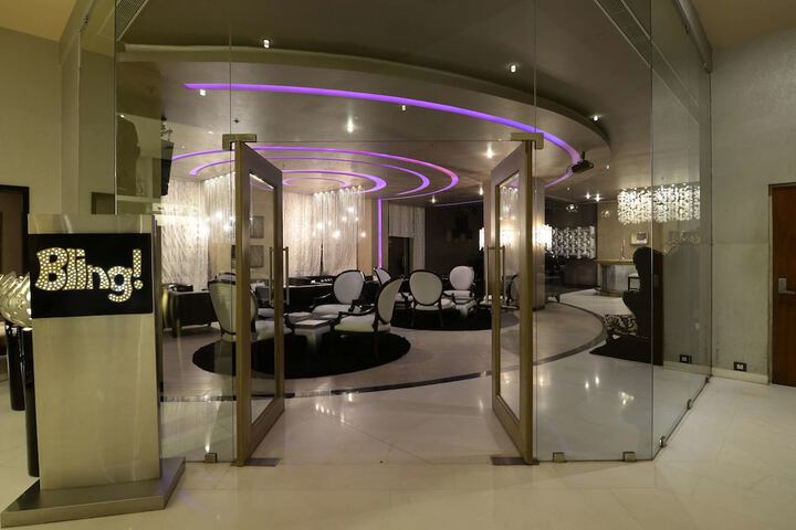 Lounge 96 of 133