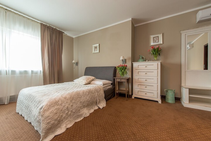 Room 13 of 39