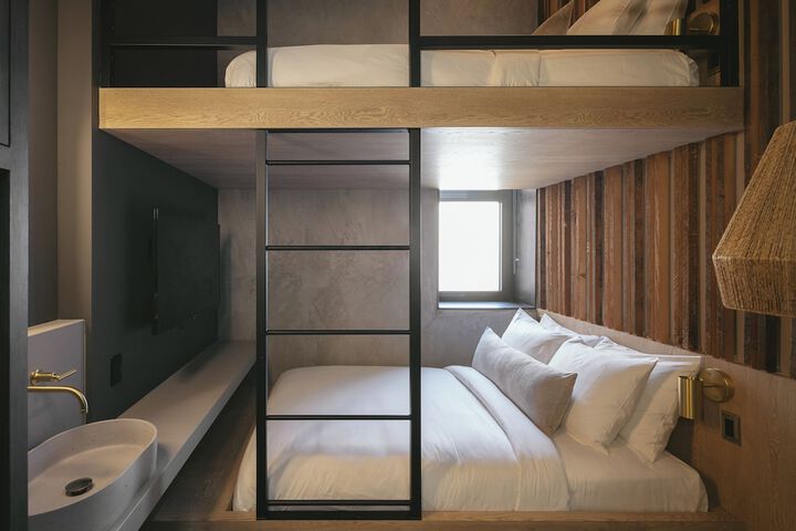 Room 19 of 59