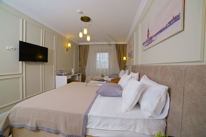 Room 11 of 38