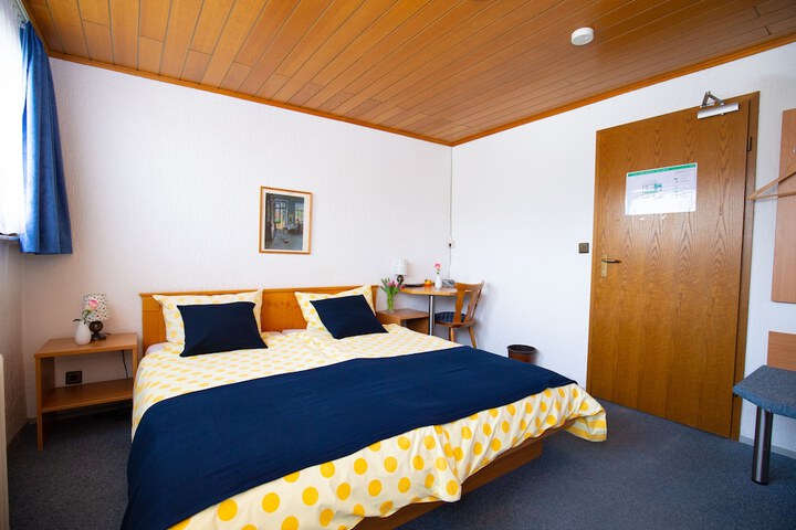 Room 11 of 21