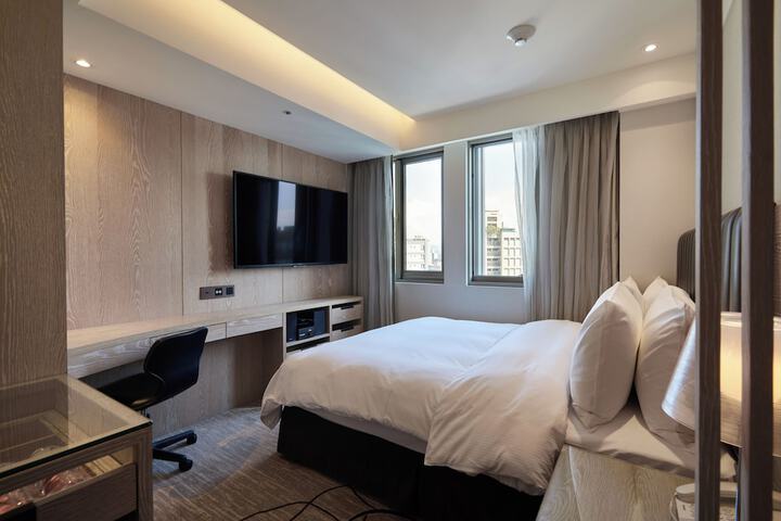 Room 48 of 86