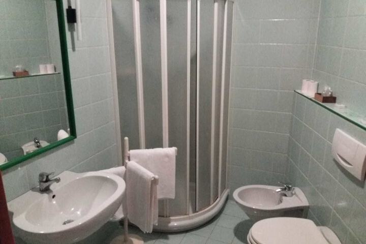 Room 10 of 23