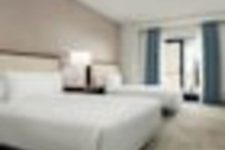 Room 68 of 204