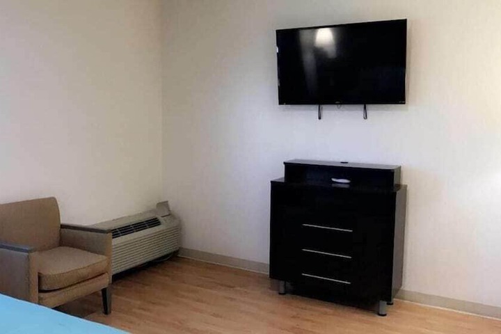 Room 15 of 74