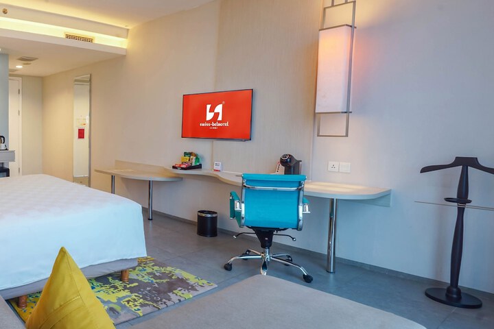 Room 21 of 53