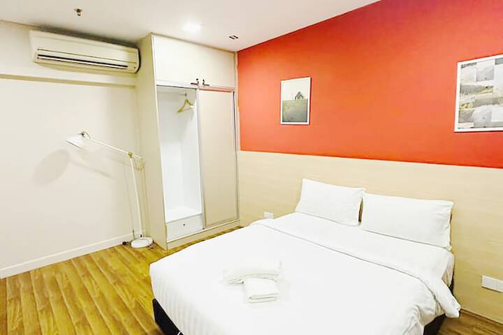 Room 10 of 41