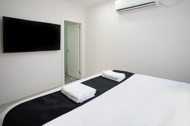 Room 21 of 74