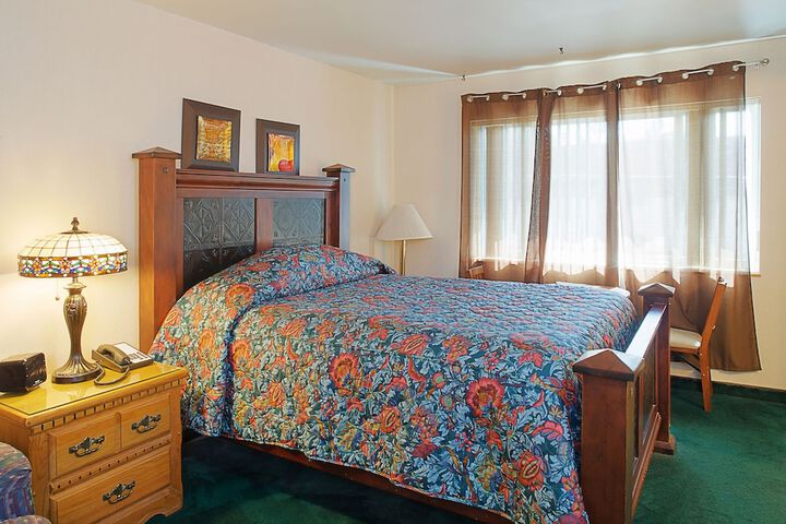 Room 10 of 38