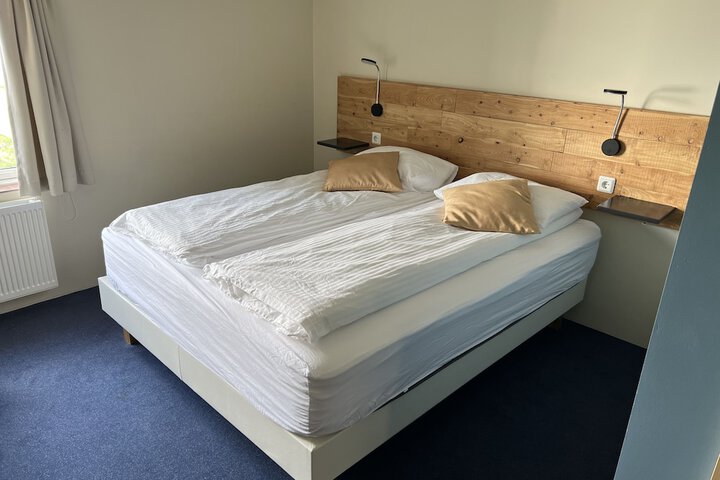 Room 7 of 68