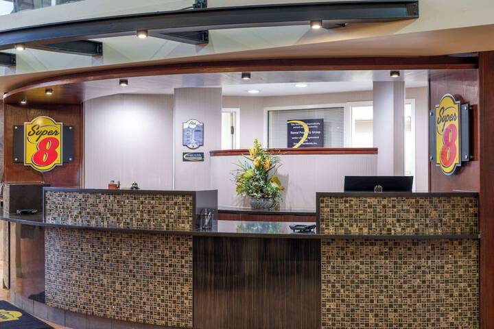 Hotel Interior 4 of 53