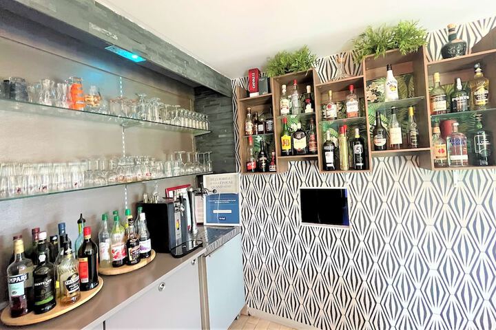 Lounge 59 of 65