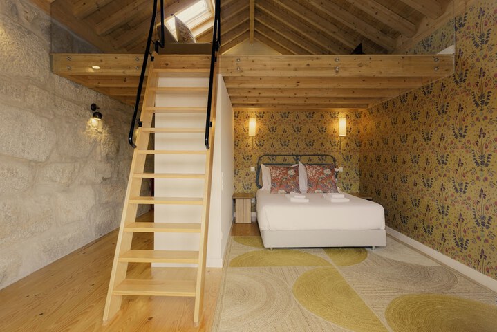 Room 28 of 140