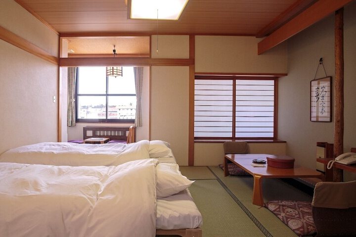 Room 13 of 34
