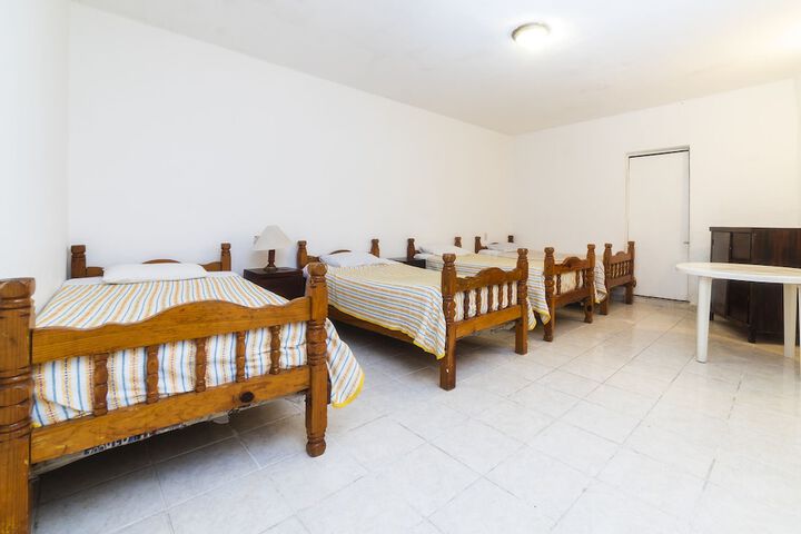 Room 13 of 29