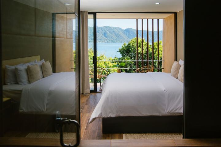 Room 3 of 47