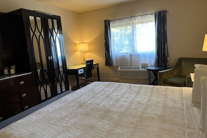 Room 38 of 80