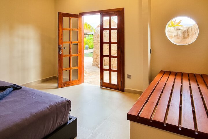 Room 5 of 73