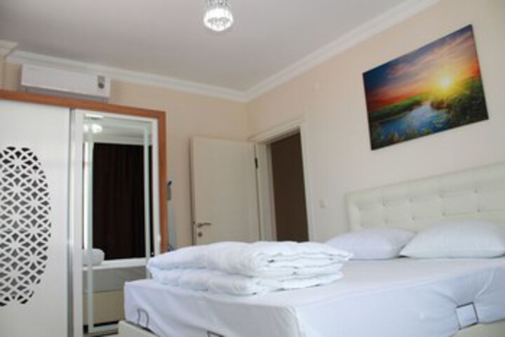 Room 28 of 30