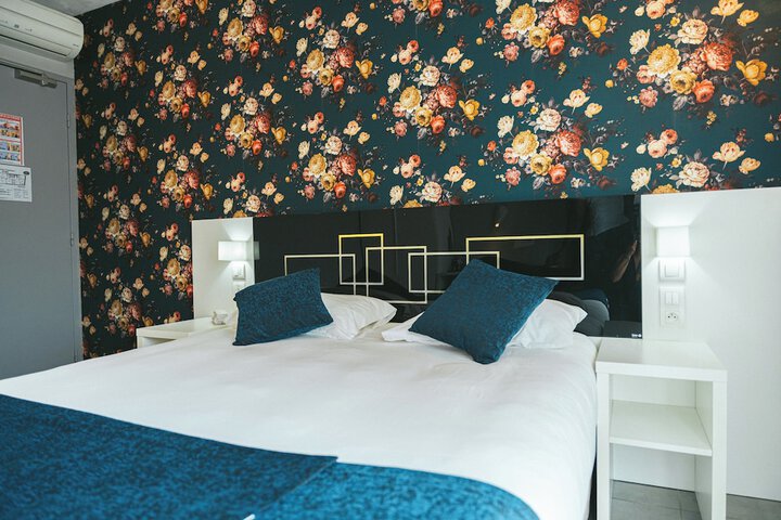 Room 6 of 59