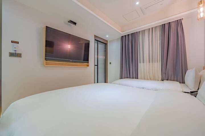 Room 29 of 60