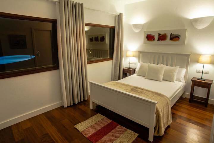 Room 10 of 52