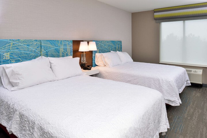2 Queen Beds Hearing Accessible (7 of 12)
