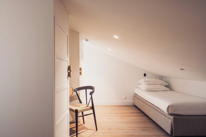 Room 21 of 146
